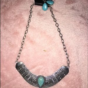 Blue crackle stone necklace